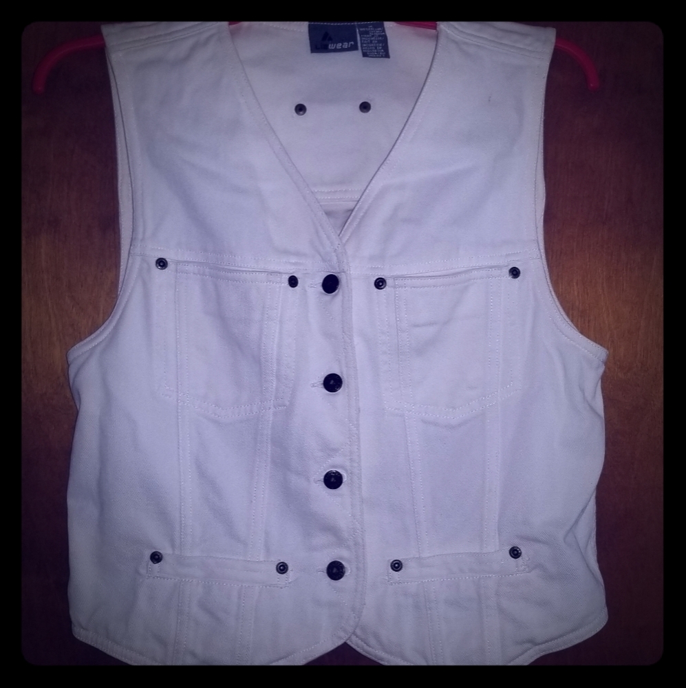 White denim vest